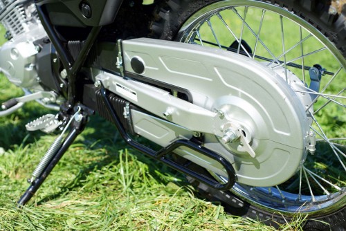 Fully enclosed chain