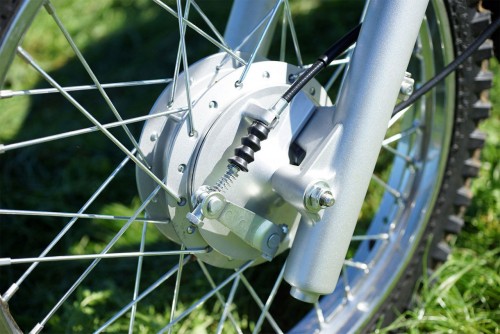 Sealed drum brakes